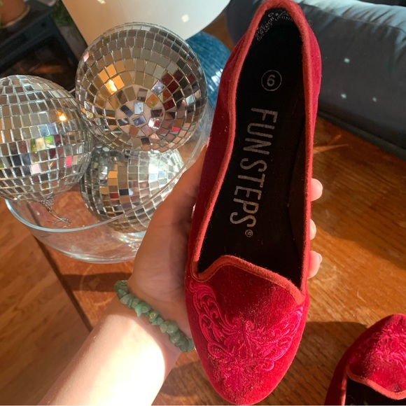 RED VELVET FLATS - Picture 5 of 6